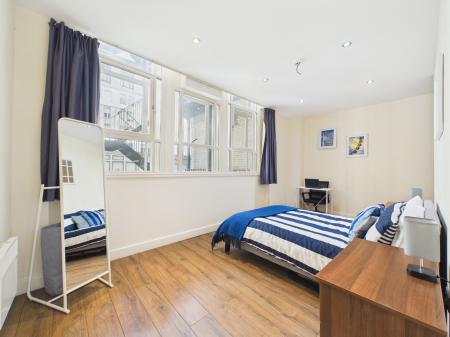 2 bedroom Flat to let in West Africa House, 25 Water St, Liverpool, L2 0RG