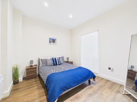 2 bedroom Flat to let in West Africa House, 25 Water St, Liverpool, L2 0RG