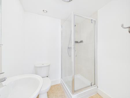 2 bedroom Flat to let in Block 9, Epworth Street, Liverpool, L6 1LS
