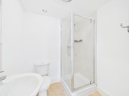2 bedroom Flat to let in Block 9, Epworth Street, Liverpool, L6 1LS
