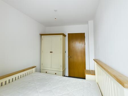 2 bedroom Flat to let in Alexandra Tower, 19 Princes Parade, Liverpool, L3 1BJ