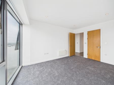 2 bedroom Flat to let in Alexandra Tower, 19 Princes Parade, Liverpool, L3 1BJ