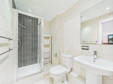 1 bedroom Apartment to let in 15 Mann Island, L3 1EN