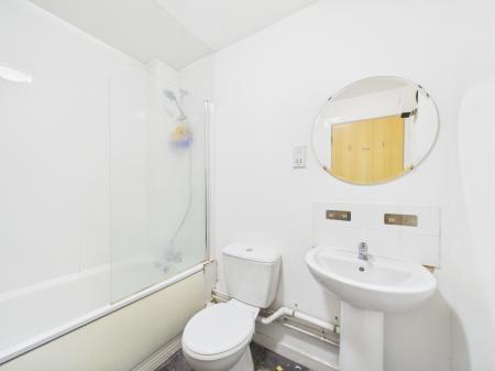 2 bedroom Flat to let in 150 Upper Parliament St, L8 7LL