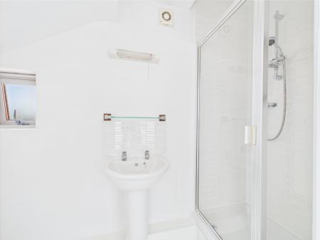 3 bedroom Town house to let in Northumberland Street, 94, L8 6TA