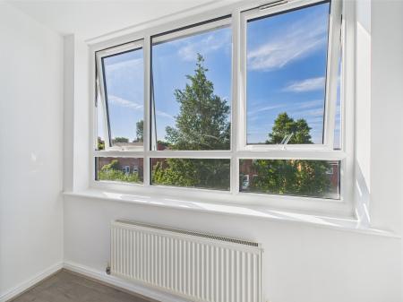 3 bedroom Town house to let in Northumberland Street, 94, L8 6TA