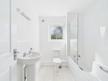 3 bedroom Town house to let in Northumberland Street, 94, L8 6TA