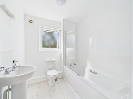 3 bedroom Town house to let in Northumberland Street, 94, L8 6TA
