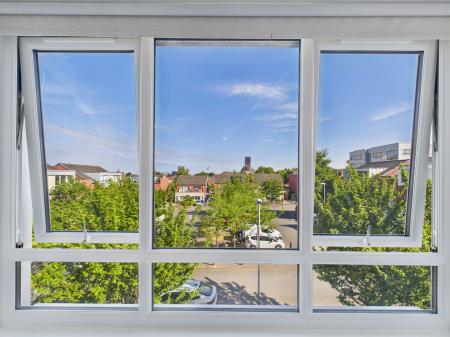 3 bedroom Town house to let in Northumberland Street, 94, L8 6TA