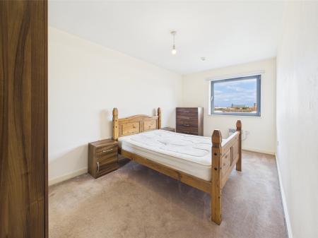 2 bedroom Flat to let in The Reach, 39 Leeds Street, L3 2DD