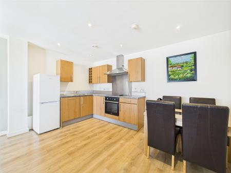 2 bedroom Flat to let in The Reach, 39 Leeds Street, L3 2DD