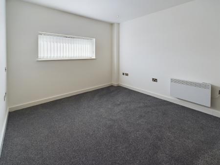 2 bedroom Flat to let in Waterside, 10 William Jessop Way, L3 1ED