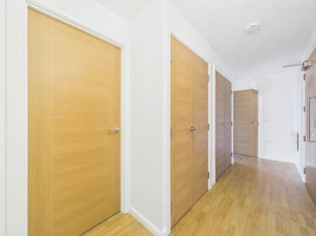 2 bedroom Apartment to let in Mann Island, 11, L3 1EE