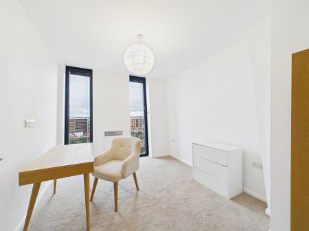 2 bedroom Apartment to let in Mann Island, 11, L3 1EE