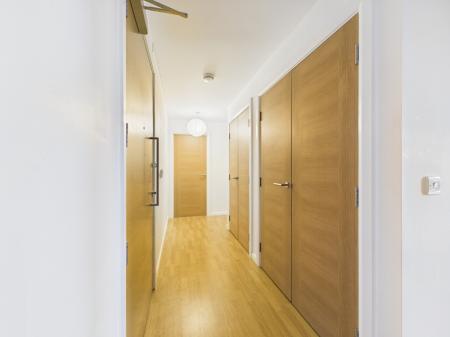 2 bedroom Apartment to let in Mann Island, 11, L3 1EE