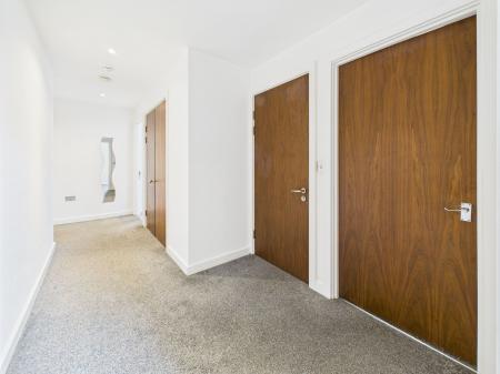 2 bedroom Flat to let in Waterside, 10 William Jessop Way, L3 1DX