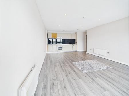 2 bedroom Flat to let in Waterside, 10 William Jessop Way, L3 1DX