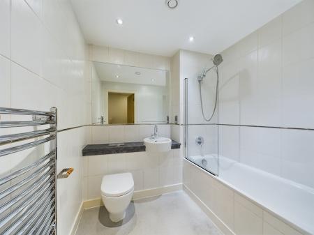2 bedroom Flat to let in The Reach, 39 Leeds Street, L3 2DA