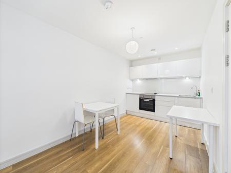 1 bedroom Flat to let in Wolstenholme Square, Block A, L1 4LH