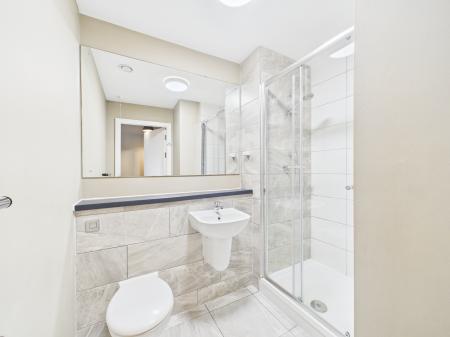 1 bedroom Flat to let in Wolstenholme Sq, Block D, L1 4EW