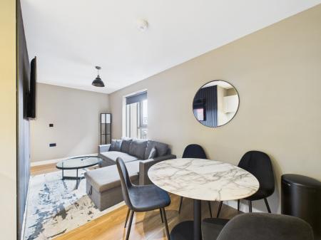 1 bedroom Flat to let in Wolstenholme Sq, Block D, L1 4EW