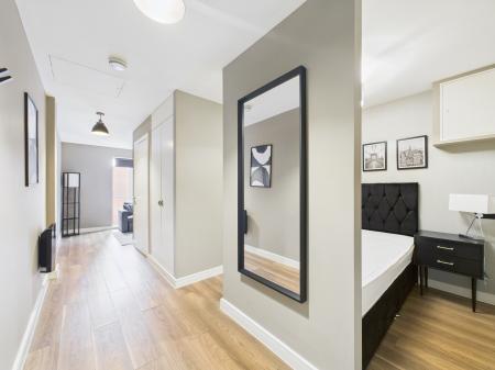 1 bedroom Flat to let in Wolstenholme Sq, Block D, L1 4EW