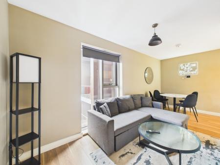 Wolstenholme Sq, Block D, L1 4EW
