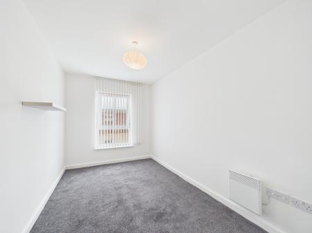 2 bedroom Flat to let in Kaber Court, Horsefall Street, L8
