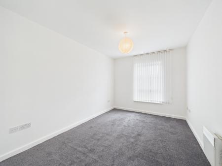 2 bedroom Flat to let in Kaber Court, Horsefall Street, L8