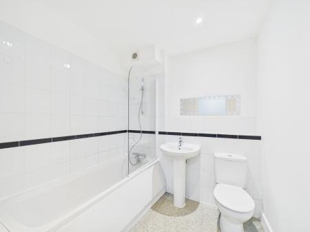 2 bedroom Flat to let in Kaber Court, Horsefall Street, L8