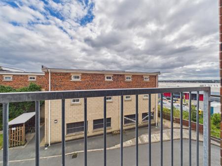 2 bedroom Flat to let in Kaber Court, Horsefall Street, L8