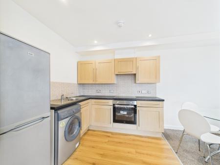 2 bedroom Flat to let in Kaber Court, Horsefall Street, L8