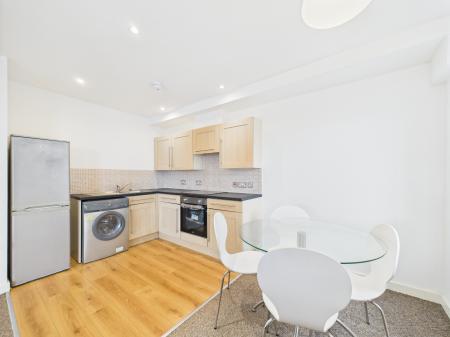 2 bedroom Flat to let in Kaber Court, Horsefall Street, L8