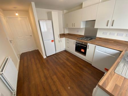 2 bedroom Town house to let in Oswestry Street, L5 1AJ