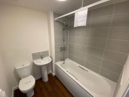 2 bedroom Town house to let in Oswestry Street, L5 1AJ