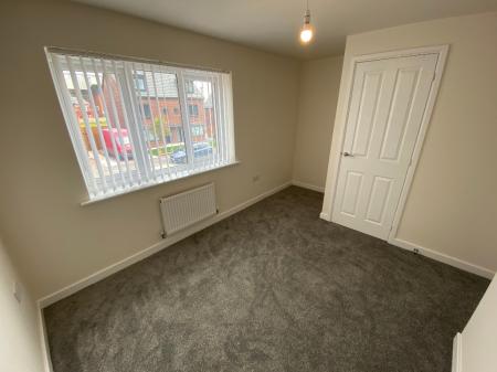 2 bedroom Town house to let in Oswestry Street, L5 1AJ