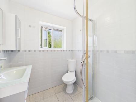3 bedroom Semi-detached house to let in Brampton Drive, L8