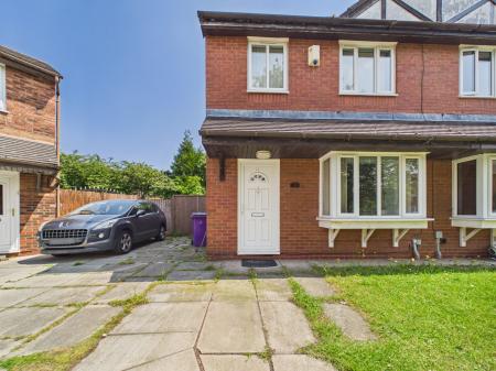 3 bedroom Semi-detached house to let in Brampton Drive, L8