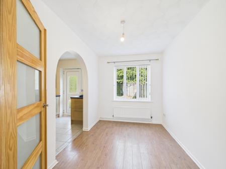 3 bedroom Semi-detached house to let in Brampton Drive, L8