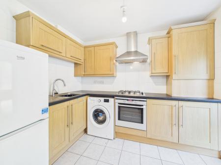 3 bedroom Semi-detached house to let in Brampton Drive, L8