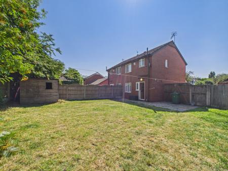 3 bedroom Semi-detached house to let in Brampton Drive, L8