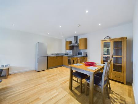 2 bedroom Flat to let in The Reach, Leeds Street, Liverpool, L3