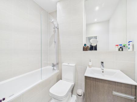 2 bedroom Flat to let in Orleans House , 19 Edmund Street , L3
