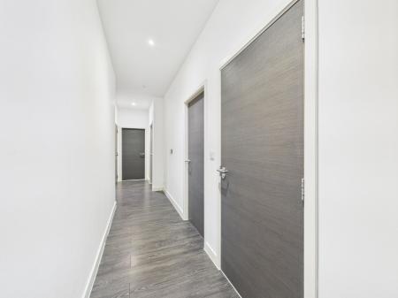 2 bedroom Flat to let in Orleans House, Edmund Street, L3