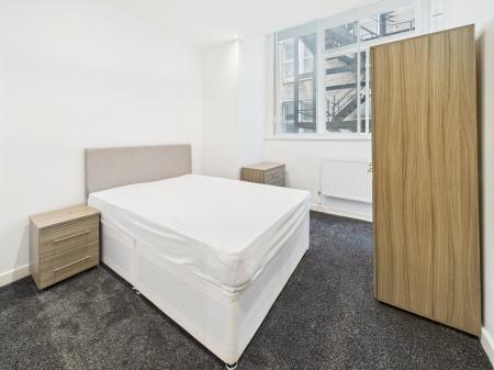 2 bedroom Flat to let in Orleans House, Edmund Street, L3