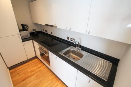 2 bedroom Flat to let in Alexandra Tower, 19 Princes Parade, L3