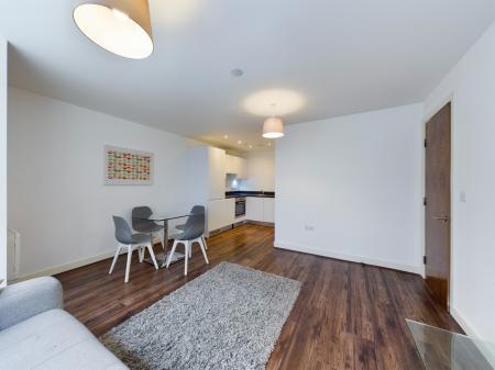 1 bedroom Flat to let in The Strand, 7, L2