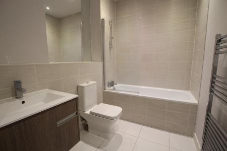 2 bedroom Flat to let in Orleans House, Edmund Street, L3