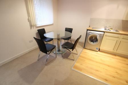 2 bedroom Flat to let in Kaber Court, Horsfall Street, L8