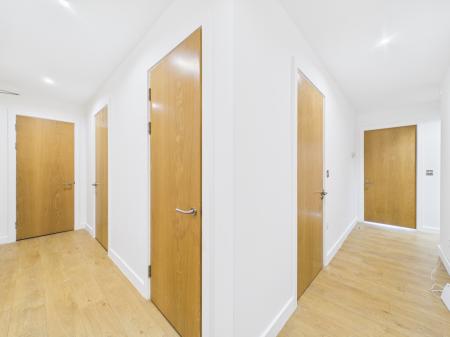 2 bedroom Flat to let in Alexandra Tower, 19 Princes Parade, L3